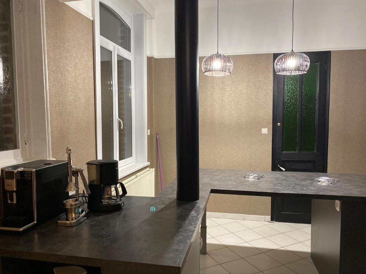 A La Villa Perroy Les Chambres Sont Spacieuses Et Les Petit-Dejeuners Offerts Dunkirk Exterior photo